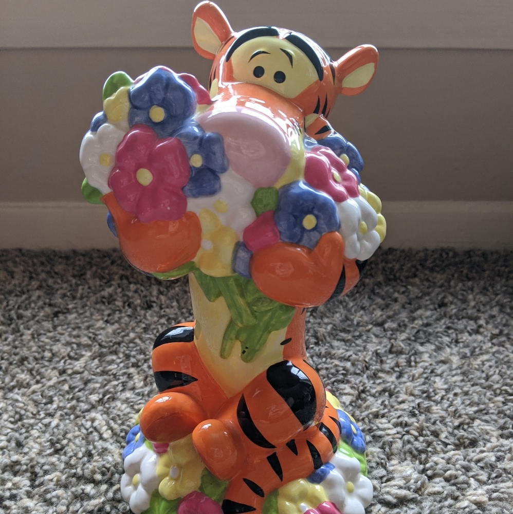 Tigger kids ceramic bank